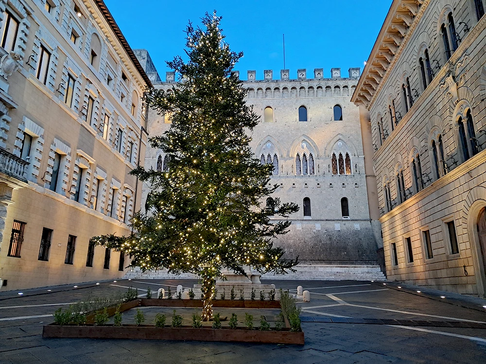 DECEMBER SPECIAL IN SIENA